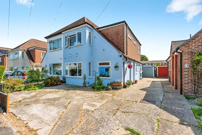 3 Bedroom Semi-Detached House For Sale In Sandymount Avenue, Bognor Regis, PO22