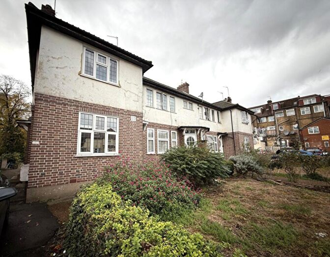 2 Bedroom Maisonette For Sale In Chalkhill Road, Wembley Park, HA9