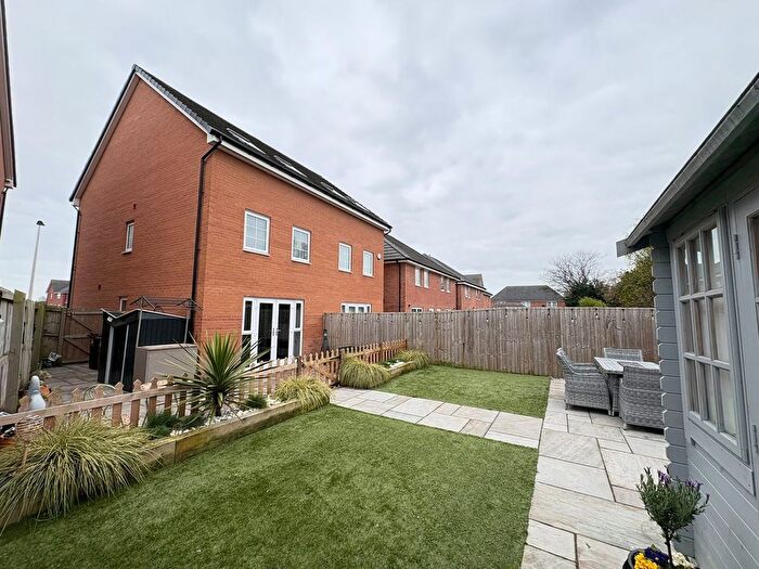 3 Bedroom Semi Detached House For Sale In Thorn Tree Drive, Thornton, L23