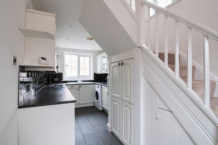 3 Bedroom Detached House To Rent In Branksome Drive, Salford, M6