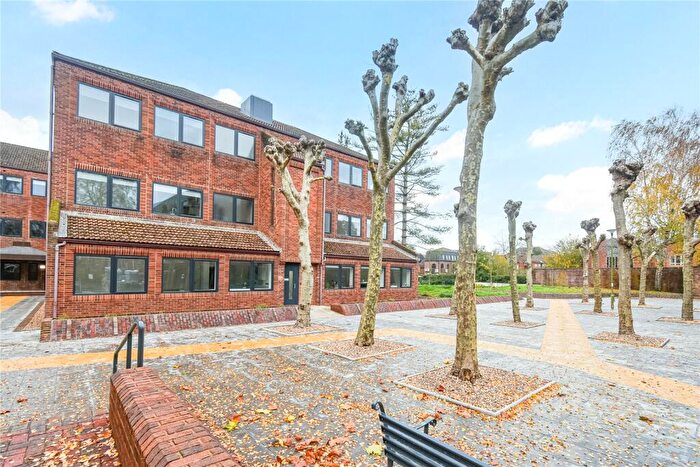 1 Bedroom Apartment To Rent In Strawberry Hill, Newbury, Berkshire, RG14