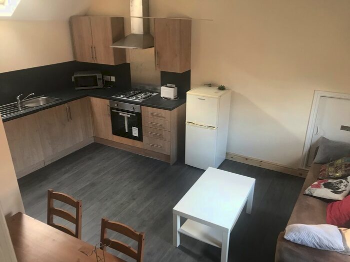 2 Bedroom Flat To Rent In Flat B, Monument Road, Birmingham, B16