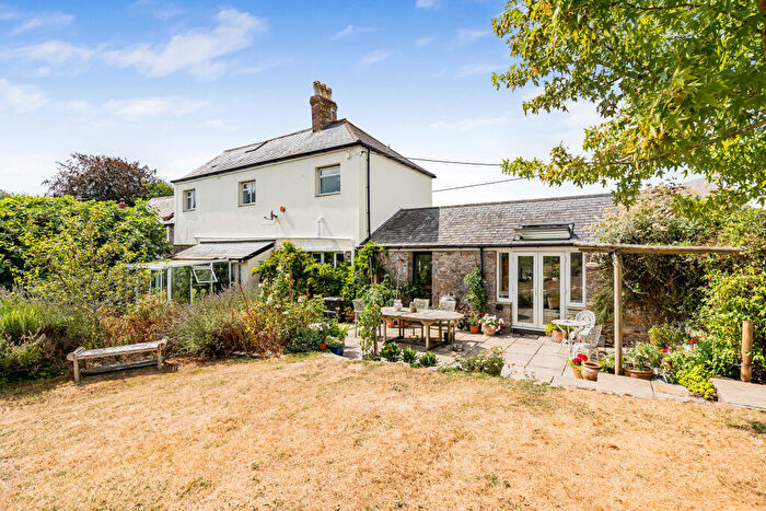 4 Bedroom Coach House For Sale In The Coach House, Lodge Lane, Brixton, Plymouth, Devon, PL8