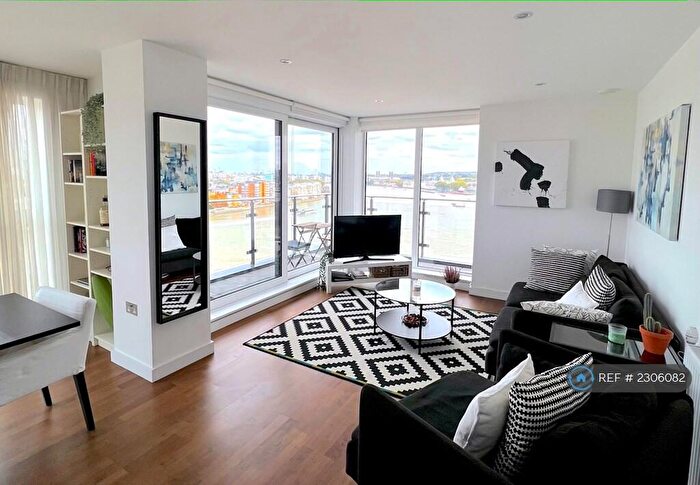 2 Bedroom Flat To Rent In Knights Tower, London, SE8