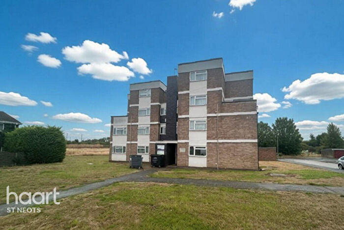 1 Bedroom Flat For Sale In Hampden Way, St Neots, PE19