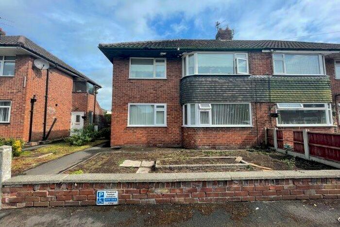 2 Bedroom Flat To Rent In Ravenglass Avenue, Liverpool, L31