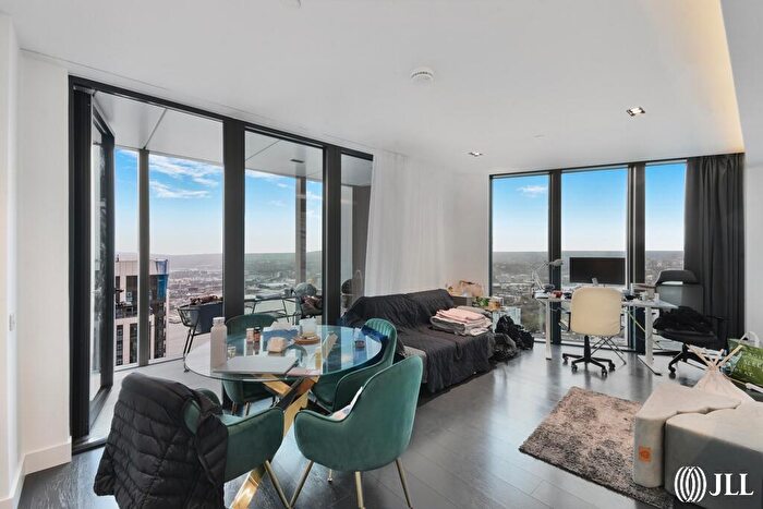 2 Bedroom Flat To Rent In Amory Tower, Marsh Wall, E14