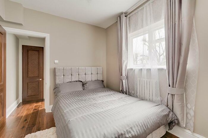 2 Bedroom Flat For Sale In Edith Grove, Chelsea, SW10