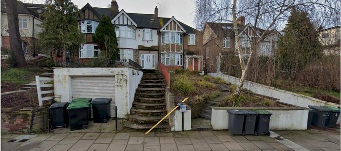 Studio To Rent In Alexandra Park Road, London N22