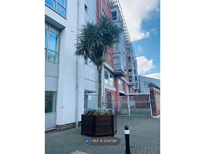 Studio To Rent In The Round House, Portsmouth, PO1