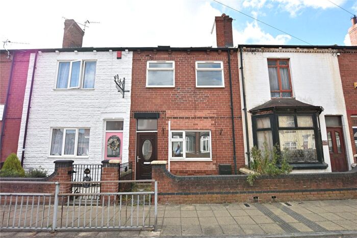 4 Bedroom Terraced House For Sale In Lower Oxford Street, Castleford, West Yorkshire, WF10