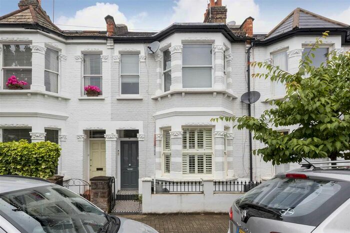 1 Bedroom Flat To Rent In Gladwyn Road, London, SW15