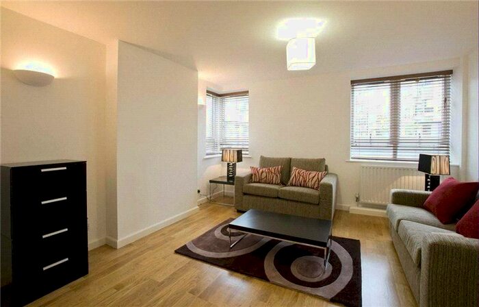 2 Bedroom Flat To Rent In Kew Bridge Court, London, W4