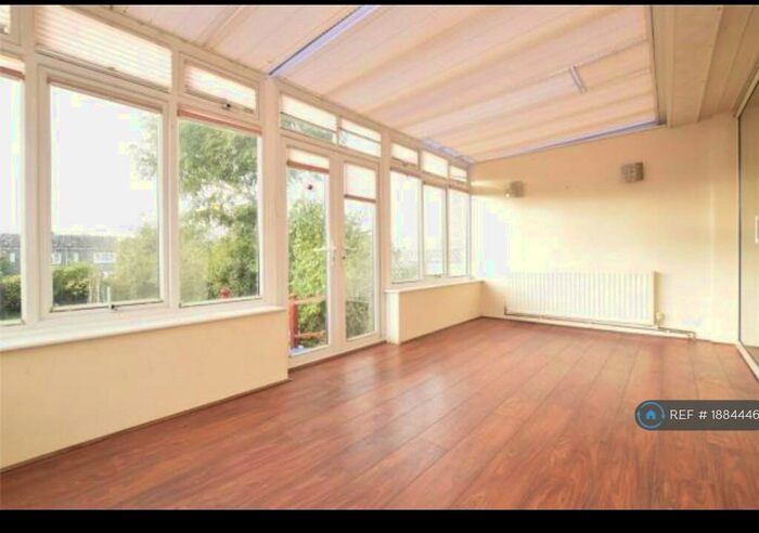 4 Bedroom Bungalow To Rent In Andover Road, Orpington, BR6
