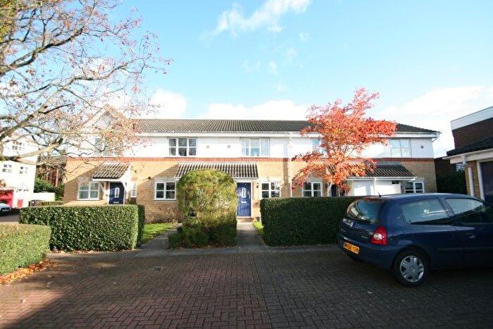 2 Bedroom Property To Rent In Stocton Close, Guildford, GU1