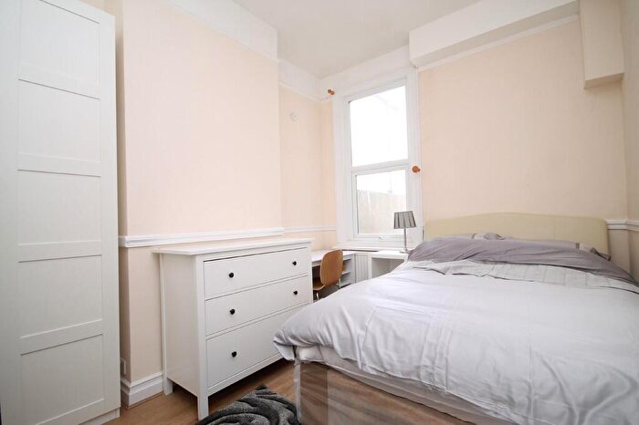Studio To Rent In Clifton Road, Worthing, BN11