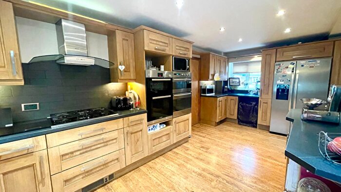 5 Bedroom Detached House For Sale In Northumberland Avenue, Nuneaton, CV10