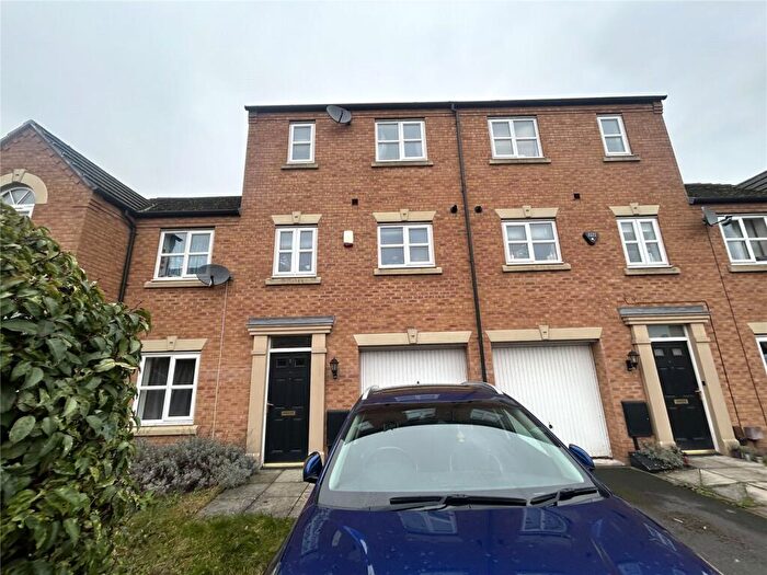 3 Bedroom Semi-Detached House To Rent In Channel Crescent, DE24