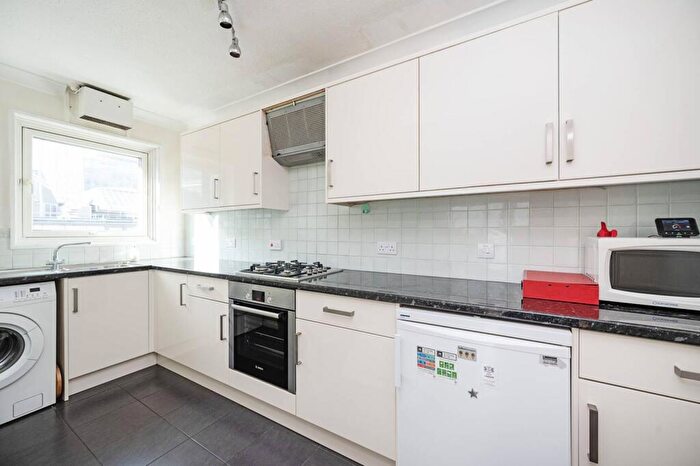 1 Bedroom Flat To Rent In Petticoat Square, City, London, E1