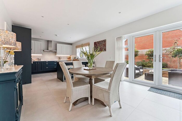 4 Bedroom Detached House For Sale In Poplar Way, Ickford, HP18