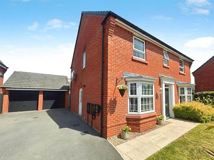 4 Bedroom House To Rent In Dunlin Way, Winsford, CW7