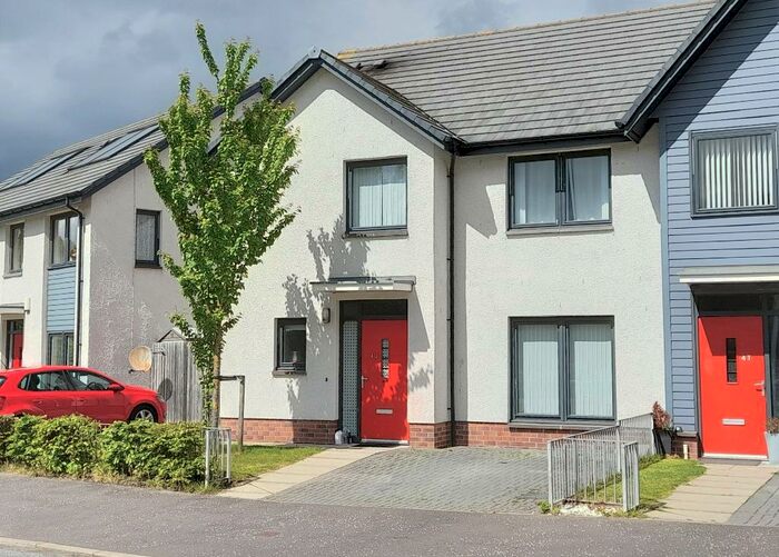 4 Bedroom Semi-Detached House To Rent In Hebrides Drive, Dundee, DD4