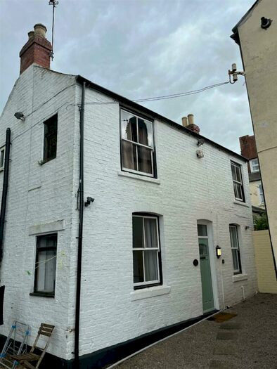 3 Bedroom Private Hall To Rent In . D Claypath, Durham, DH1