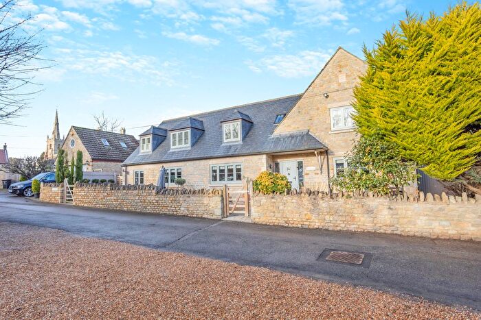 4 Bedroom Detached House For Sale In Chapel Hill, Islip, Kettering Northamptonshire, NN14