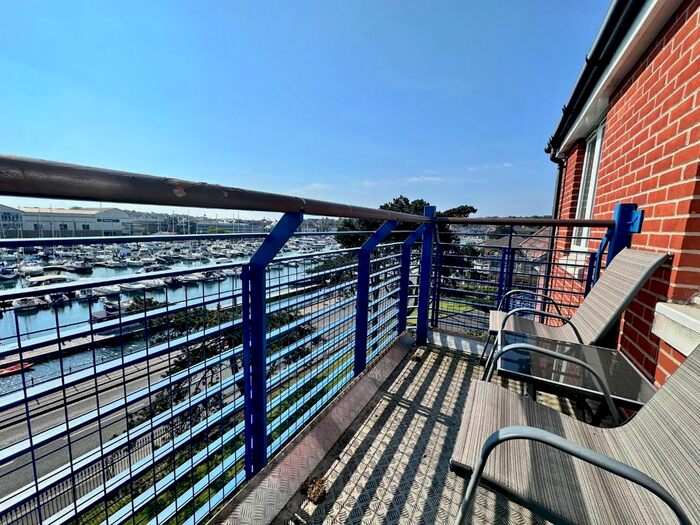 2 Bedroom Flat To Rent In Corscombe Close, Weymouth, DT4