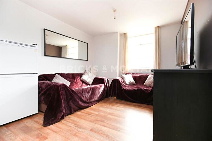 2 Bedroom Apartment To Rent In (£pppw) The Gatehouse, City Centre, NE1