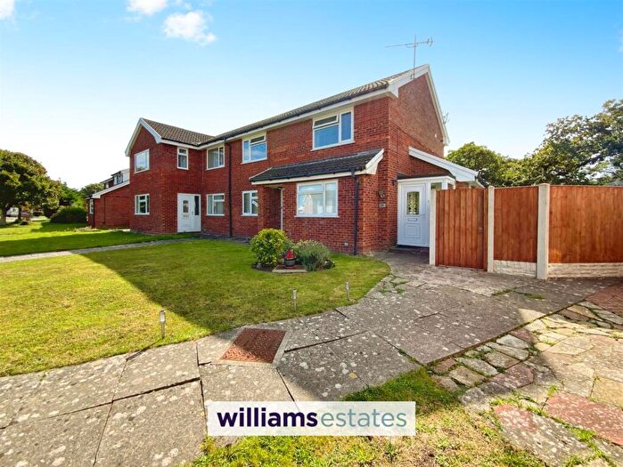 2 Bedroom Flat For Sale In Aled Court, Abergele, LL22