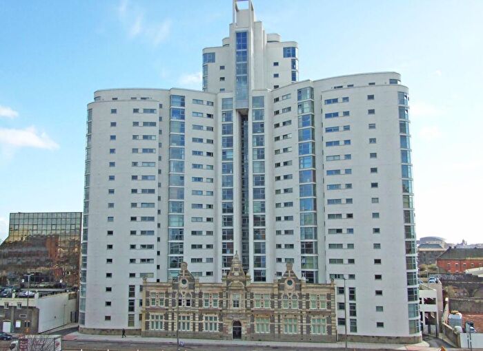 1 Bedroom Flat To Rent In Bute Terrace, Altolusso Bute Terrace, CF10