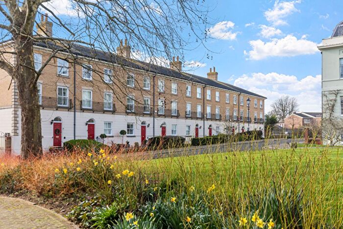 3 Bedroom Terraced House For Sale In King George Gardens, Chichester, PO19