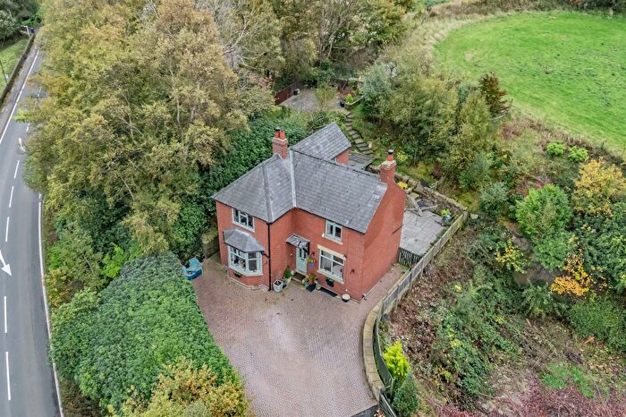 3 Bedroom Detached House For Sale In New Mills Road, Birch Vale, SK22