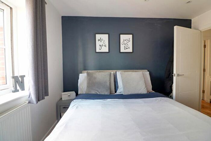 1 Bedroom Flat For Sale In Hambledon Road, Waterlooville, PO7