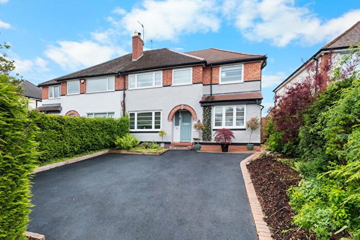 4 Bedroom Semi-Detached House For Sale In Finstall Road, Aston Fields, B60