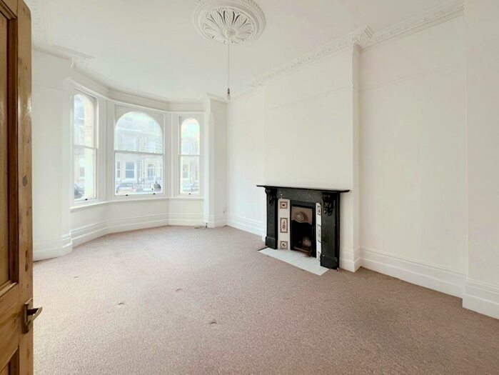 1 Bedroom Flat To Rent In Tisbury Road, Hove, BN3