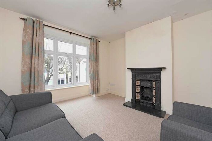 1 Bedroom Apartment To Rent In Delamere Road, Wimbledon, SW20