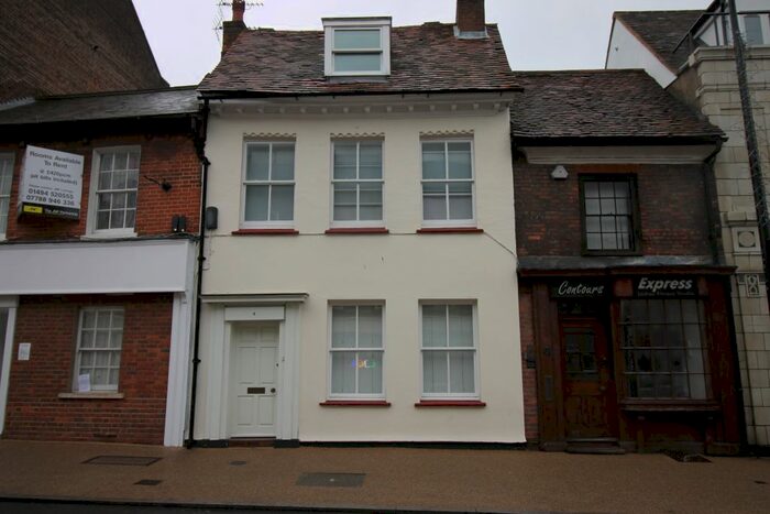 2 Bedroom Flat To Rent In Barratt Place, Easton Street, High Wycombe, HP11
