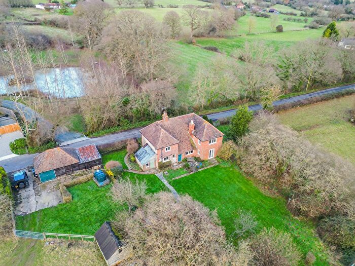 4 Bedroom Detached House For Sale In Cherry Orchard Lane, Ashford, TN25