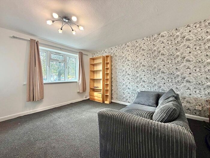 1 Bedroom Flat To Rent In Grafton Road, Solihull, B90