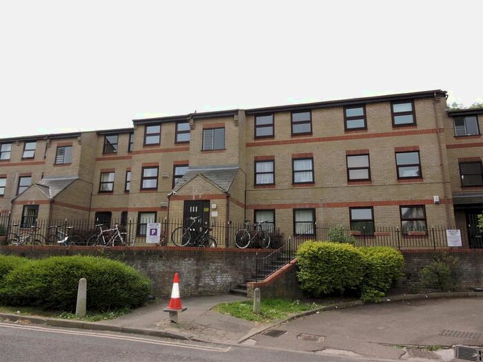 1 Bedroom Flat To Rent In Edmeston Close, London, E9