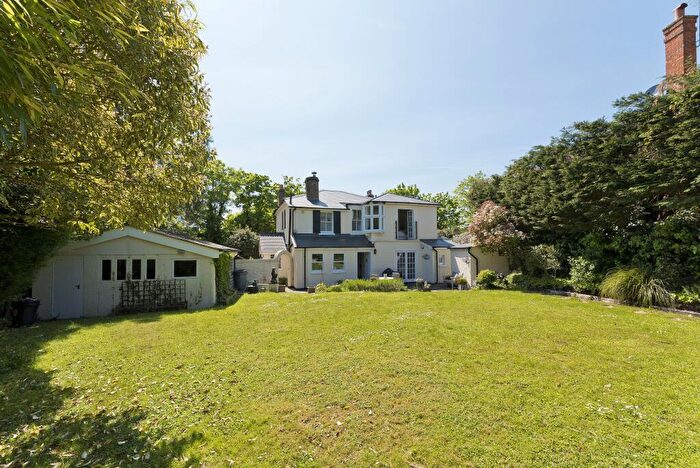 4 Bedroom Detached House To Rent In Knipp Hill, Cobham, Surrey, KT11