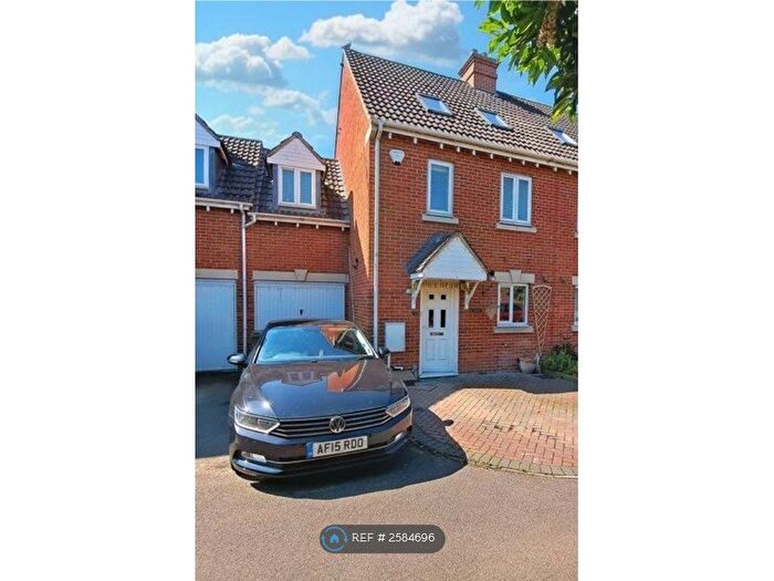 4 Bedroom Semi-Detached House To Rent In Hanson Gardens, Cheltenham, Gloucestershire, United Kingdom, GL52