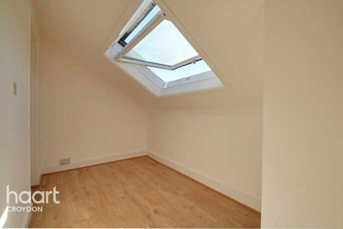 1 Bedroom Flat To Rent In Temple Road, Croydon, CR0