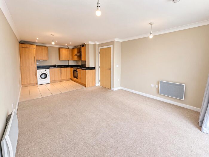 1 Bedroom Apartment To Rent In Quayside Drive, Colchester, CO2