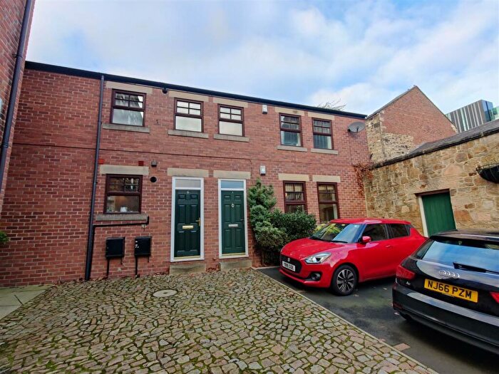 2 Bedroom Apartment To Rent In Brewery Stables, Blandford Square, Newcastle Upon Tyne, NE1