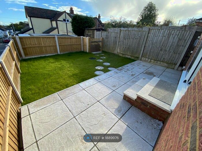 3 Bedroom Semi-Detached House To Rent In Albert Road, Poole, BH12