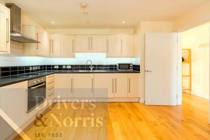 2 Bedroom Apartment To Rent In Sussex Way, Holloway, Islington, London, N7