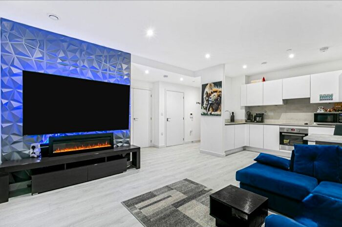 1 Bedroom Flat To Rent In Prince Regent Road, Hounslow, TW3